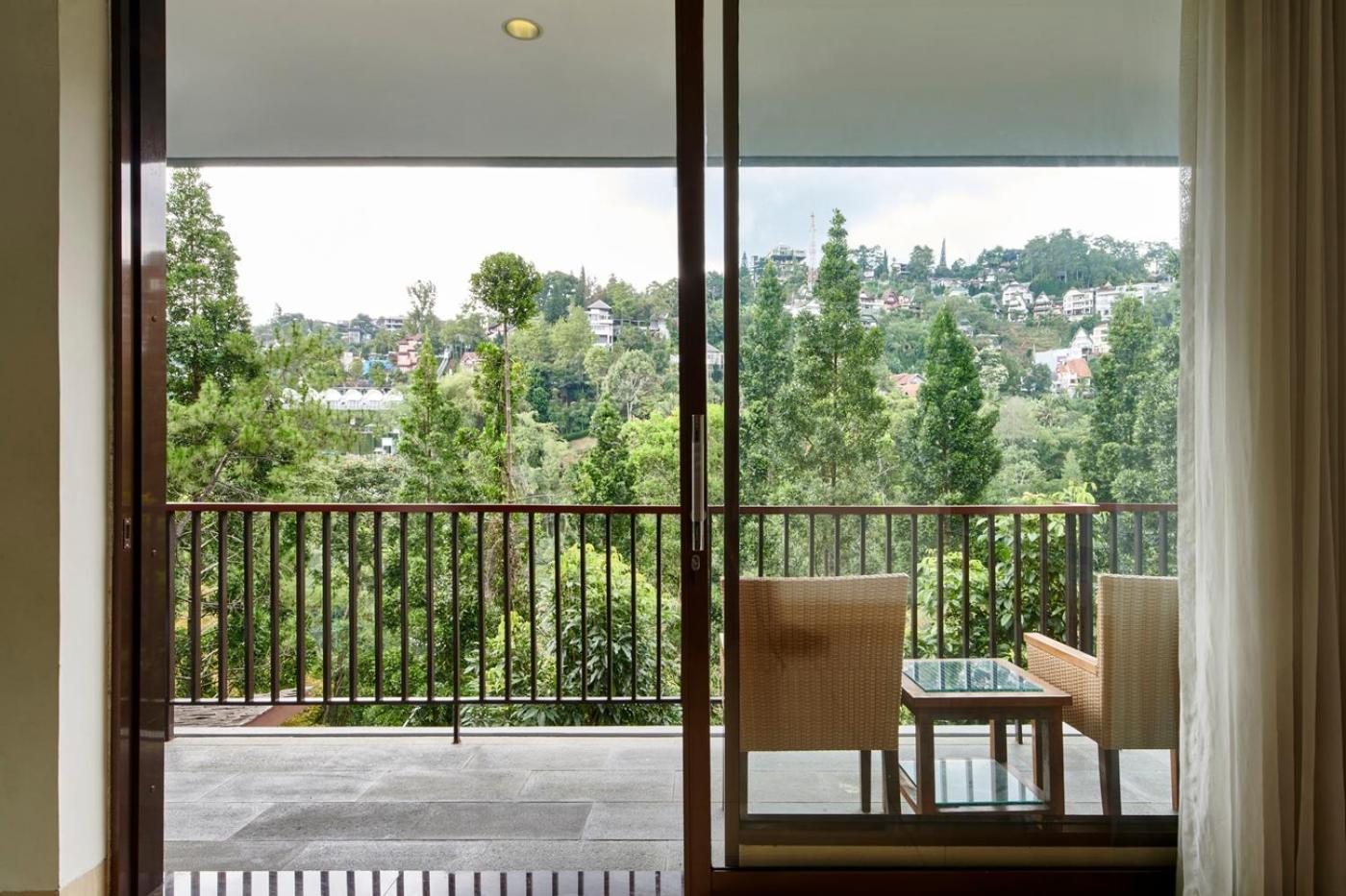 Tulip Hill View Villa 5 Bedrooms With A Private Swimming Pool Бандунг Экстерьер фото